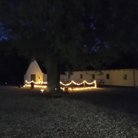 Svaleholm Gaard Roskilde Aparthotel Veddelev