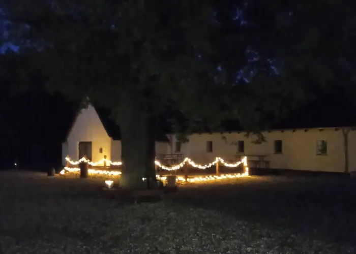 Svaleholm Gaard Roskilde Aparthotel Veddelev